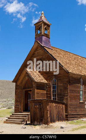 Abandonded chiesa metodista edifici di Bodie ghost town Bodie State Historic Park California USA Stati Uniti d'America Foto Stock