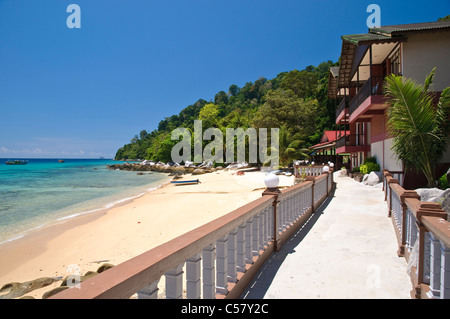 Architettura, Asia, esterno, edificio, bungalows, alberi, rocce, scogliere, vacanze, ferie, turismo, sentiero, edificio, co Foto Stock