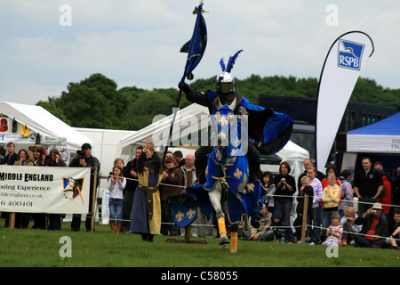 Cavalieri di medio Inghilterra dando un display durante la prova per la gestione degli eventi a Arley Hall cheshire england Foto Stock