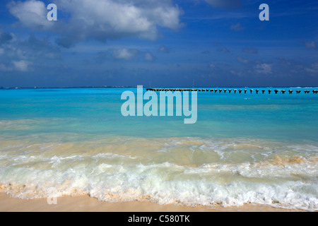 America Centrale, America Centrale, Cancun Quintana Roo stato, Messico, spiaggia, mare del golfo del Messico, Seascape, Horizon, latino Americ Foto Stock