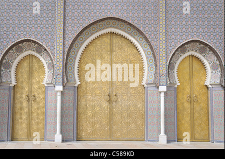 Africa, Marocco, Maghreb, Nord Africa, Fez, Golden, ottone, decorazione, adornment, porta, King's Palace, El Makhzen, cultura, gat Foto Stock