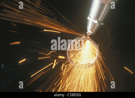 Precisione, automazione, incollaggio, anidride carbonica, taglio, taglio, fabbrica, orizzontale, industriali, industria, paesaggio, laser, m Foto Stock