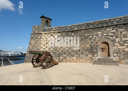 Spagna, Lanzarote, Arrecife, Castillo de San Gabriel, Islote de allentato Ingleses, cannone, castelli, dettaglio, la costruzione, la costruzione, Foto Stock