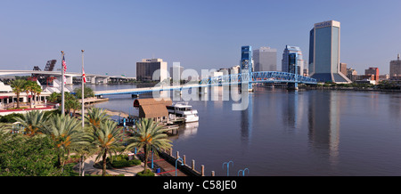 St. Johns River, Blue Bridge, Jacksonville, Florida, Stati Uniti d'America, Stati Uniti, America, edifici Foto Stock
