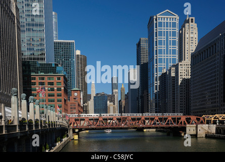 Ponte sul Fiume di Chicago, Downtown Chicago, Illinois, Stati Uniti d'America, Stati Uniti, America, città skyline, edifici, Fiume Foto Stock