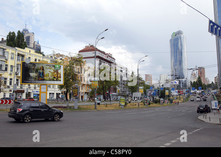 Il traffico su strada BASEINA KIEV UCRAINA 12 Giugno 2011 Foto Stock