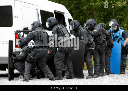 Area formazione della polizia tedesca squadre SWAT. Hostage Rescue e altre unità speciali di polizia esercitare forze di centro. Germania. Foto Stock