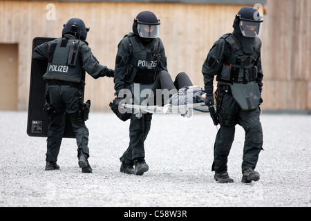 Area formazione della polizia tedesca squadre SWAT. Hostage Rescue e altre unità speciali di polizia esercitare forze di centro. Germania. Foto Stock