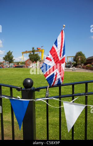 Unione britannica bandiera in east belfast per la XII luglio celebrazioni Foto Stock