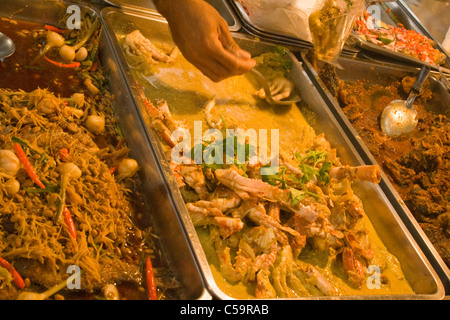 Thailandia il Mercato Notturno di cibo Foto Stock