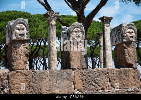 Le rovine dell antico porto romano di Ostia, nei dintorni di Roma. Foto Stock