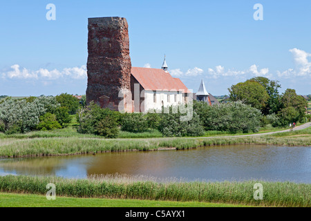 Vecchia chiesa dell'isola, isola di Pellworm, Nord Friesland, Schleswig-Holstein, Germania Foto Stock