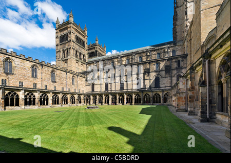 I Chiostri in Durham Cathedral, County Durham, North East England, Regno Unito Foto Stock