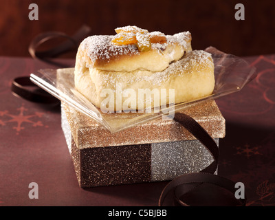 Mini natale stollen con mirtilli rossi Foto Stock