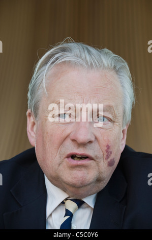 Signore Dafydd Elis-Thomas AM Plaid Cymru elemento di montaggio per Dwyfor Meirionnydd e ex Senedd presiedere Officer Foto Stock