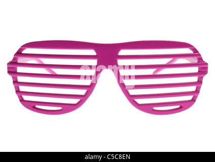 Griglia rosa bicchieri su sfondo bianco Foto Stock