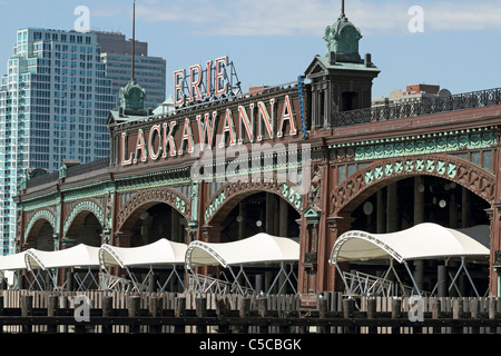 La ferrovia Erie-Lackawanna e Ferry Terminal. Hoboken, NJ Foto Stock