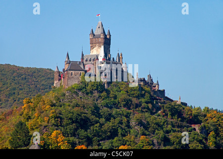 ICochem Imperial Castle (Reichsburg), punto di riferimento di Cochem, Mosella, Renania-Palatinato, Germania, Europa Foto Stock