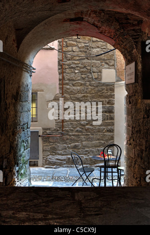 Un posto romantico per un aperitivo a Orta San Giulio in Italia Foto Stock