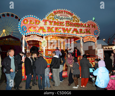 Bishtons Old Tyme Brooklyn Cakewalk presso la fiera d'oca, Nottingham, Inghilterra, Regno Unito Foto Stock