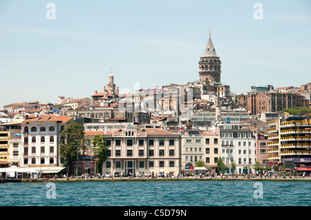 La Torre di Galata Beyoglu Il Golden Horn Istanbul Turchia Foto Stock