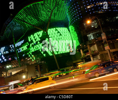 Il frutteto di ioni di notte, Orchard Rd, Singapore Foto Stock