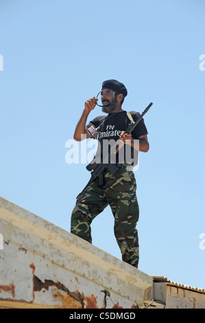 Il pepole di Benhgazi si riuniscono per pares venerdì ci giorno santo come una dimostrazione di forza contro Gaddafiin Benghzi Libia. Foto Stock