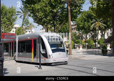 Metro tram fermata Plaza Nueva, centro città, Siviglia, in Andalusia, Spagna. Foto Stock