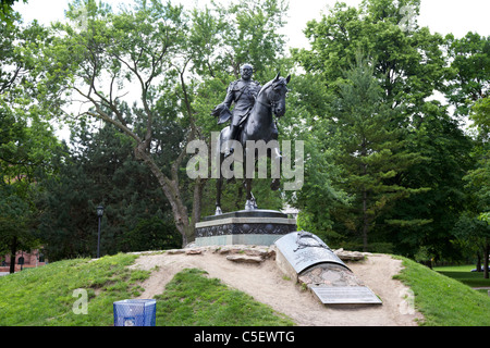 Statua equestre di Edward VII in queens park toronto ontario canada Foto Stock