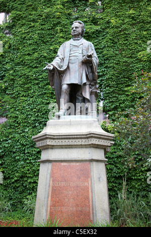 Egerton ryerson statua in Ryerson University toronto ontario canada Foto Stock