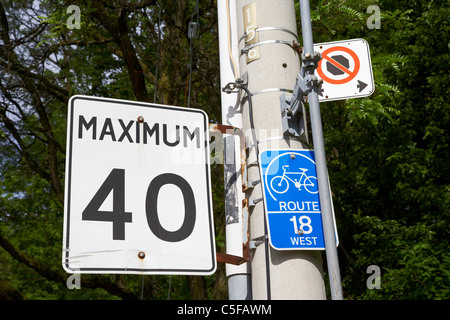 Massimo 40 segnale di limite di velocità sul percorso ciclabile toronto ontario canada Foto Stock