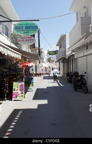 Il centro di villaggio di Kardamena. KOS Foto Stock