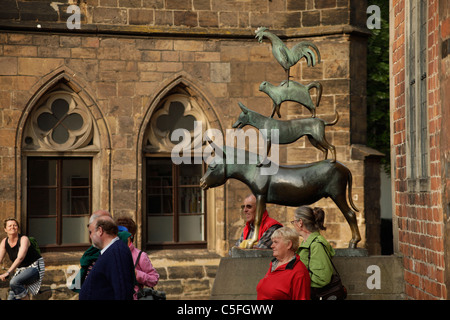 Monumento con la città di Brema musicisti, libera città anseatica di Brema, Germania, Europa Foto Stock