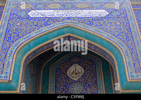 Decorazioni di piastrelle di moschea in Deira, Dubai, EAU Foto Stock