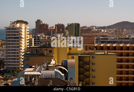 Elevato aumento appartamenti e appartamenti nella località di Fuengirola Costa del Sol Andalucía Spagna Foto Stock