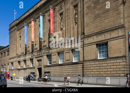 La facciata della Biblioteca Nazionale di Scozia su George IV Bridge, Città Vecchia, Edimburgo, Scozia, Regno Unito Foto Stock