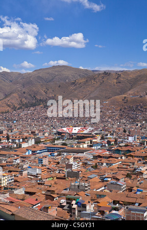 Cuzco, città e lo stadio da baraccopoli, favela, Ande Perù Cusco e Machu Picchu, Ande, Sud America Foto Stock