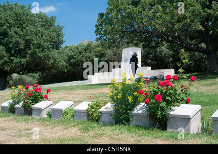 Allied tombe e monumento all'Ari Burnu cimitero di Anzac Cove sulla penisola di Gallipoli Foto Stock