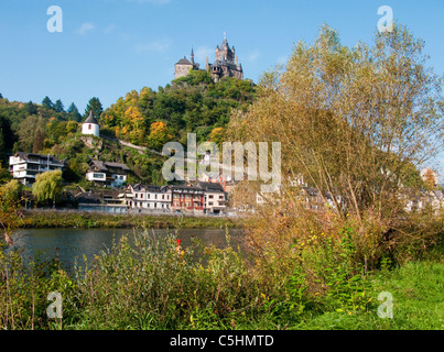 Il castello imperiale, punto di riferimento della città di Cochem, Moselle, Renania-Palatinato, Germania, Europa Foto Stock