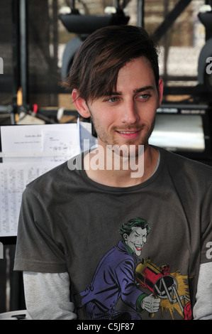 Kochav Nolad (è nata una stella) la versione israeliana dell'idolo americano. Il finalista David Lavi Luglio 2011 Foto Stock