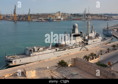 La Marina Francese Frigate Jean Bart a Malta il Grand Harbour Foto Stock