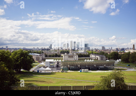Vista di 2012 giochi olimpici eventi equestri venue e stadium in la casa della regina motivi. Il parco di Greenwich, London, England, Regno Unito, Gran Bretagna Foto Stock