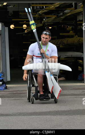 Tom Aggar Paralimpico-classe singolo scull al Redgrave Pinsent Rowing Lake e Sherriff Boathouse Caversham Nr Reading, Berkshire, Inghilterra, Regno Unito Foto Stock