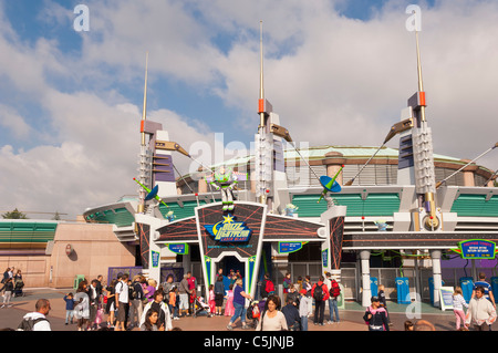 Il Buzz Lightyear Laser Blast ride at Disneyland Paris in Francia Foto Stock