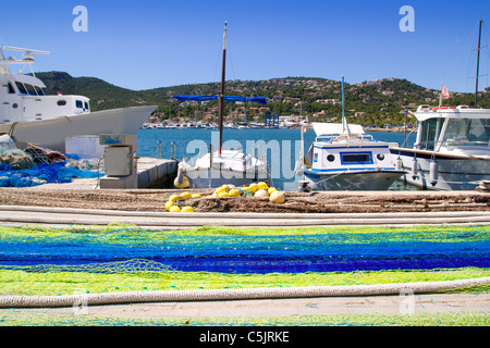 Le reti da pesca e affrontare in Andratx porta da maiorca isole baleari Foto Stock