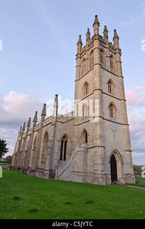 Chiesa di tutti i Santi Churchill Oxfordshire England Regno Unito Foto Stock