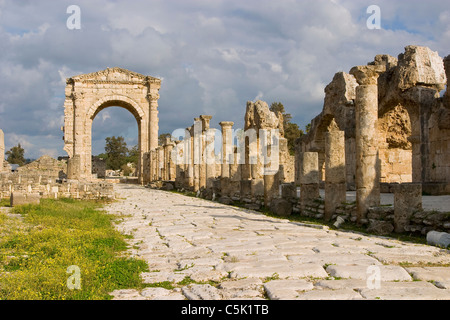 Arco di trionfo eretti durante il periodo romano nel pneumatico, Libano Foto Stock