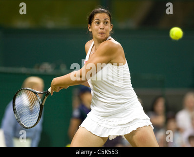 Marion BARTOLI (FRA) in azione durante il 2011 Wimbledon Tennis Championships Foto Stock