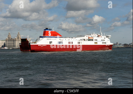 Stena Line traghetto da Belfast arrivando a Birkenhead, opposta a Liverpool. Foto Stock