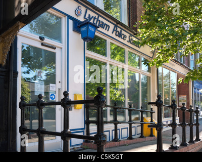 Lytham stazione di polizia su Clifton Street Lytham St Annes è a rischio di chiusura Foto Stock